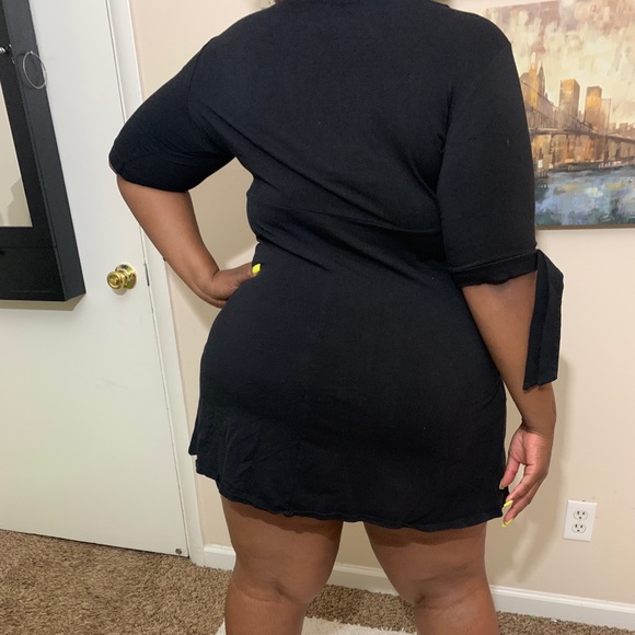 Cute black dress - Picture 2 of 3